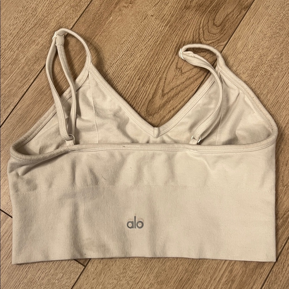 Alo sports bra used